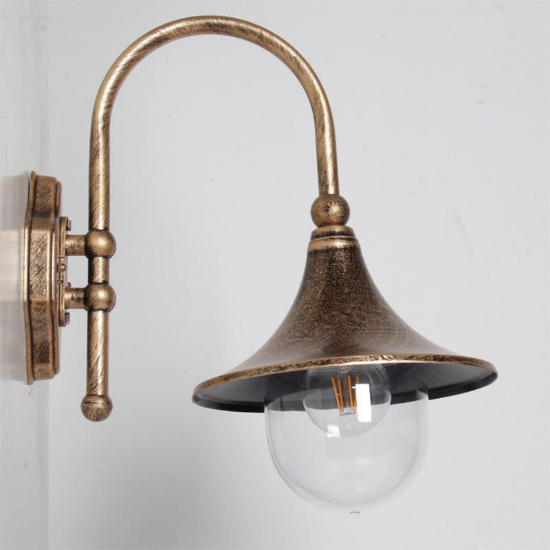 Retro-minimalistische, wasserdichte Wandleuchte in Trompetenform mit einem Licht