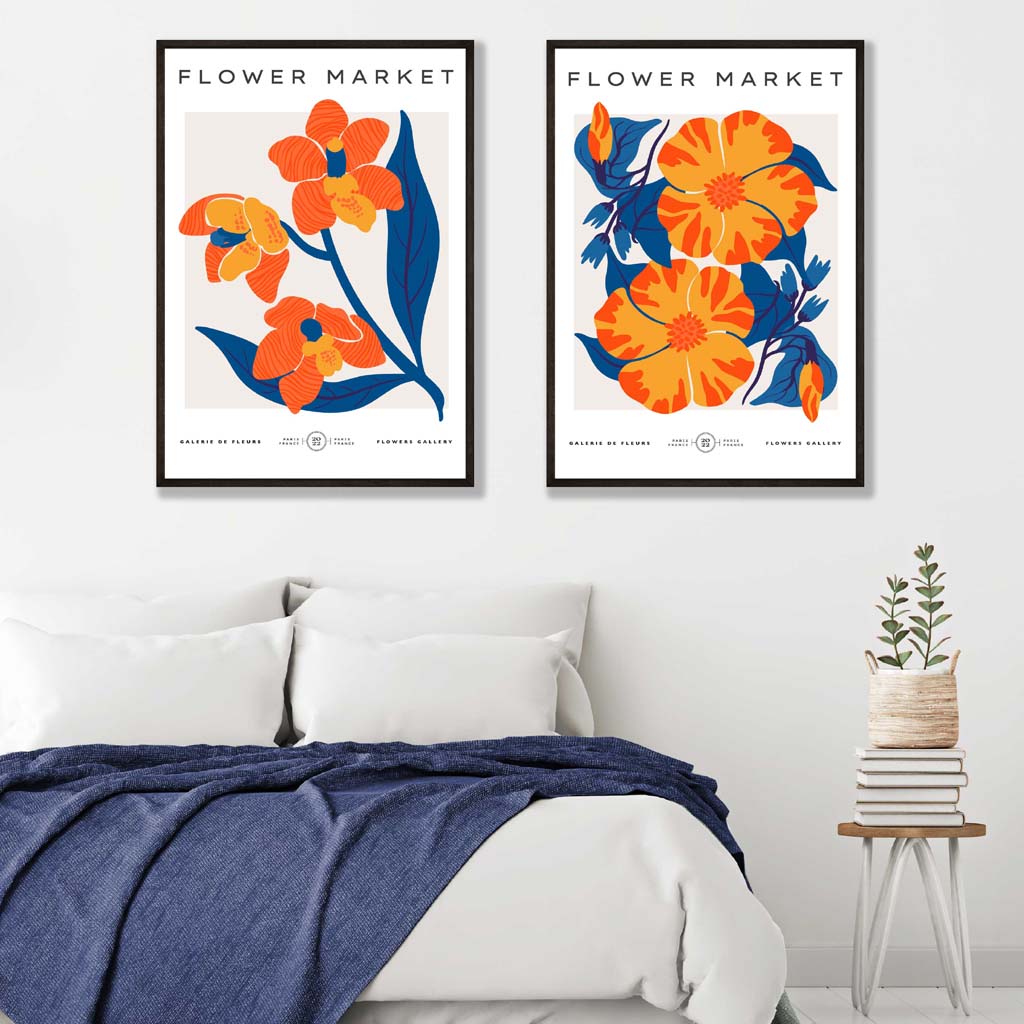 Set aus 2 Kunstdrucken mit Motiven eines Frühlingsblumenmarktes in leuchtendem Orange und Blau