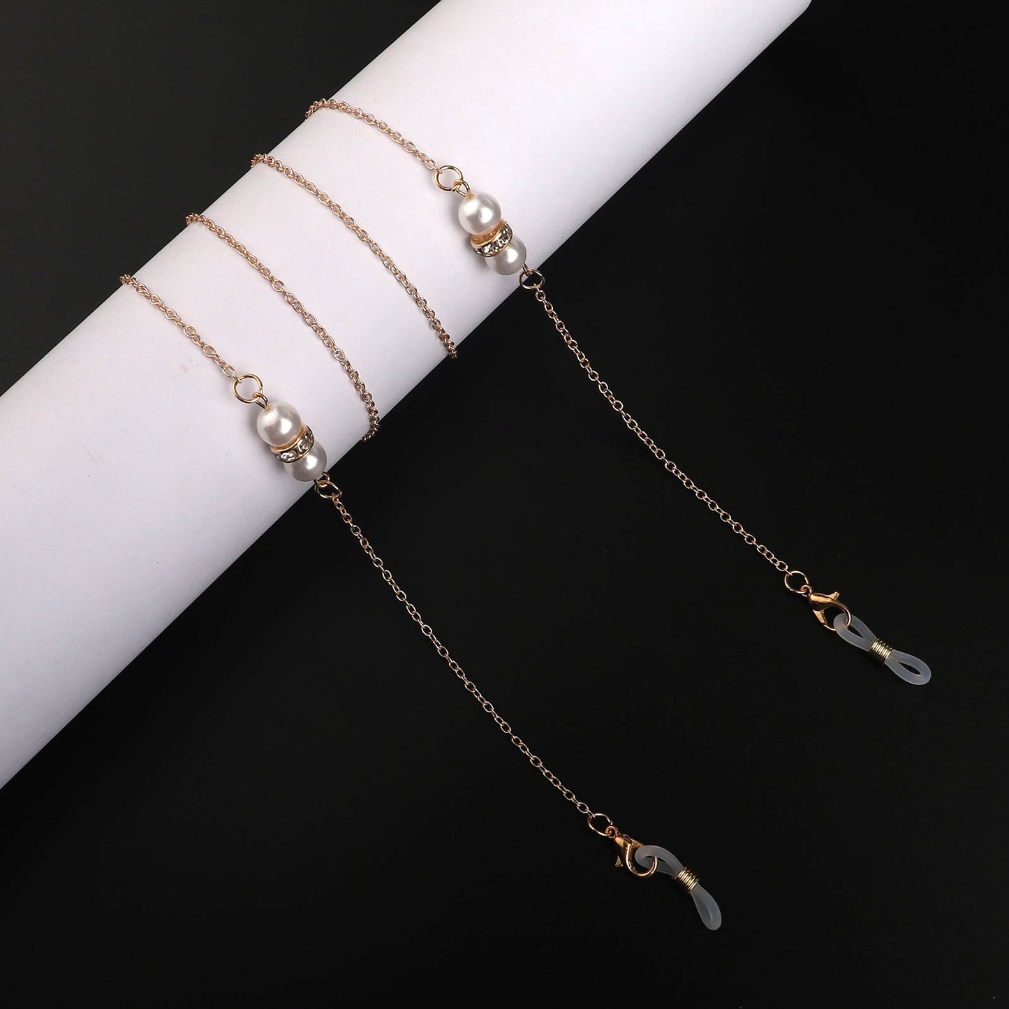 Elegante, mit Perlen veredelte Brillen-Kette Brehn