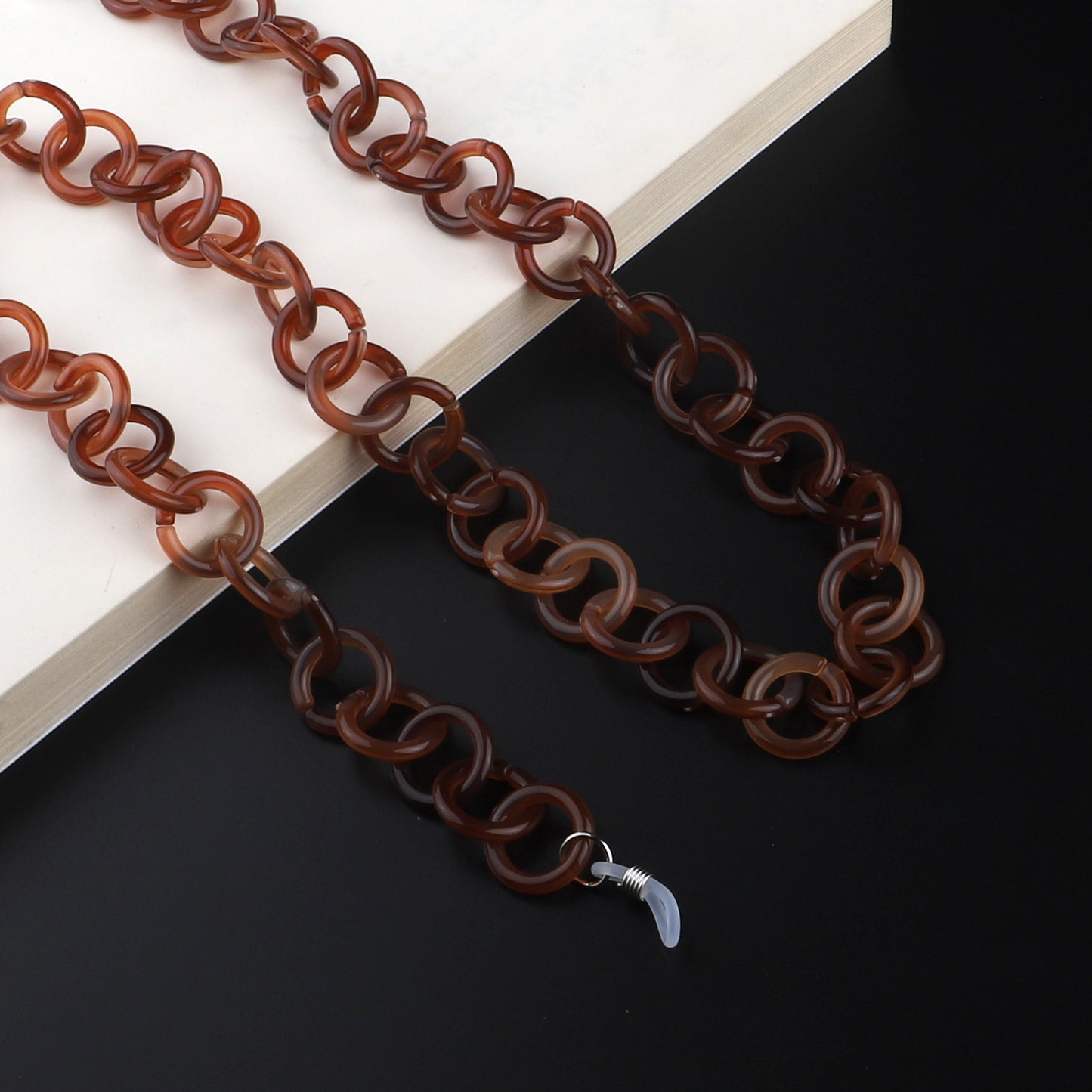 Trendy Acryl Brillen Kette Brehn