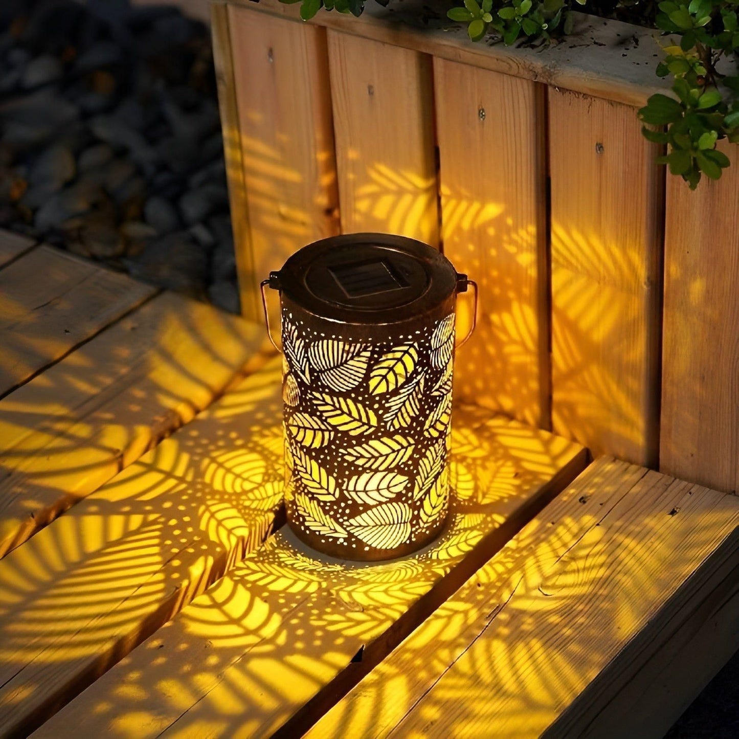 SolarArt Laterne – Luxuriöse Metallkunst-Dekoration, Solar-Außenlaterne