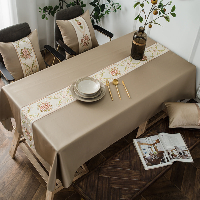 Elegante florale Stickerei Tischdecke