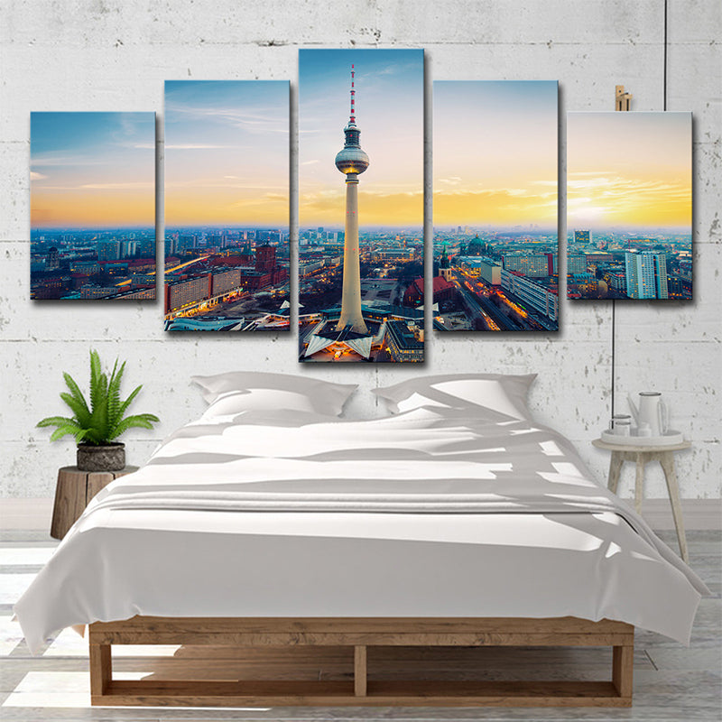 Brehn | Gelbes Sundown Stadtbild Leinwandkunst Berlin Fernsehturm Global Inspiriert Mehrteilig Wanddekoration