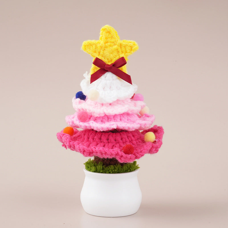 Gehäkelter Weihnachtsbaum im Topf