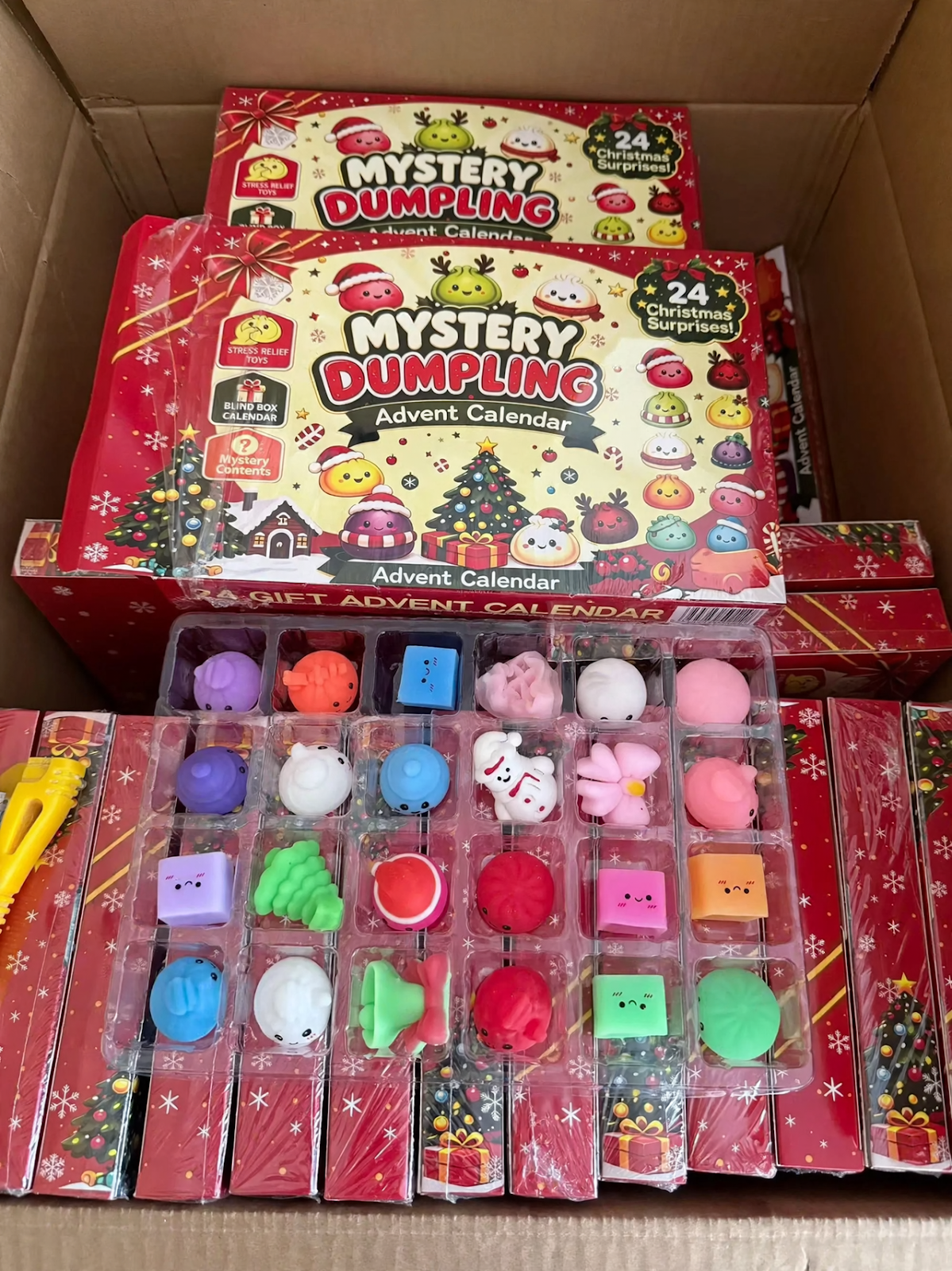 Weihnachts-Adventskalender mit 24 Anti-Stress-Figuren