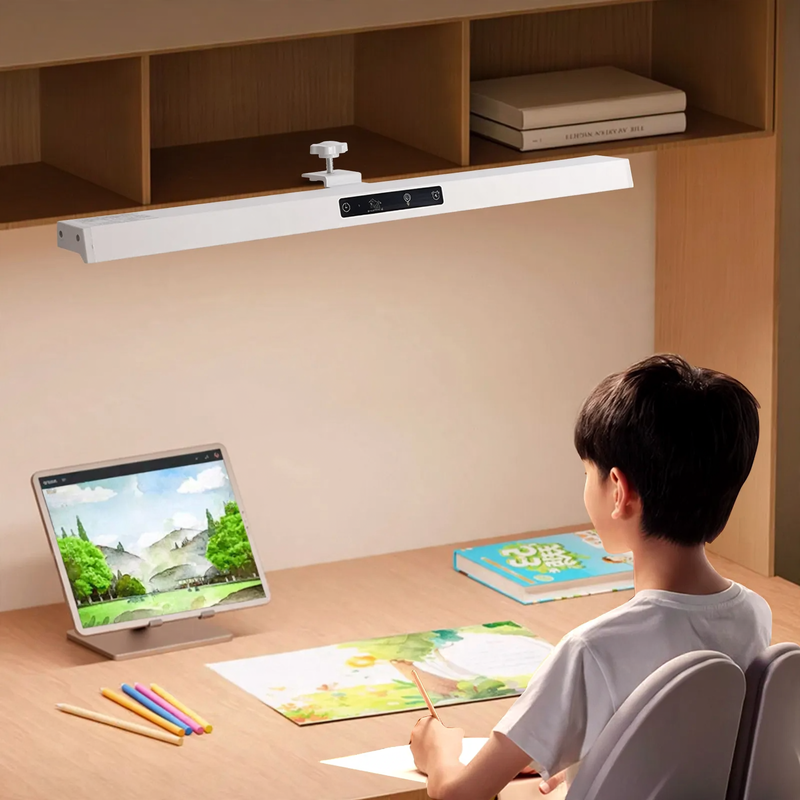 Klemmbare Schreibtischlampe mit Augenschutz