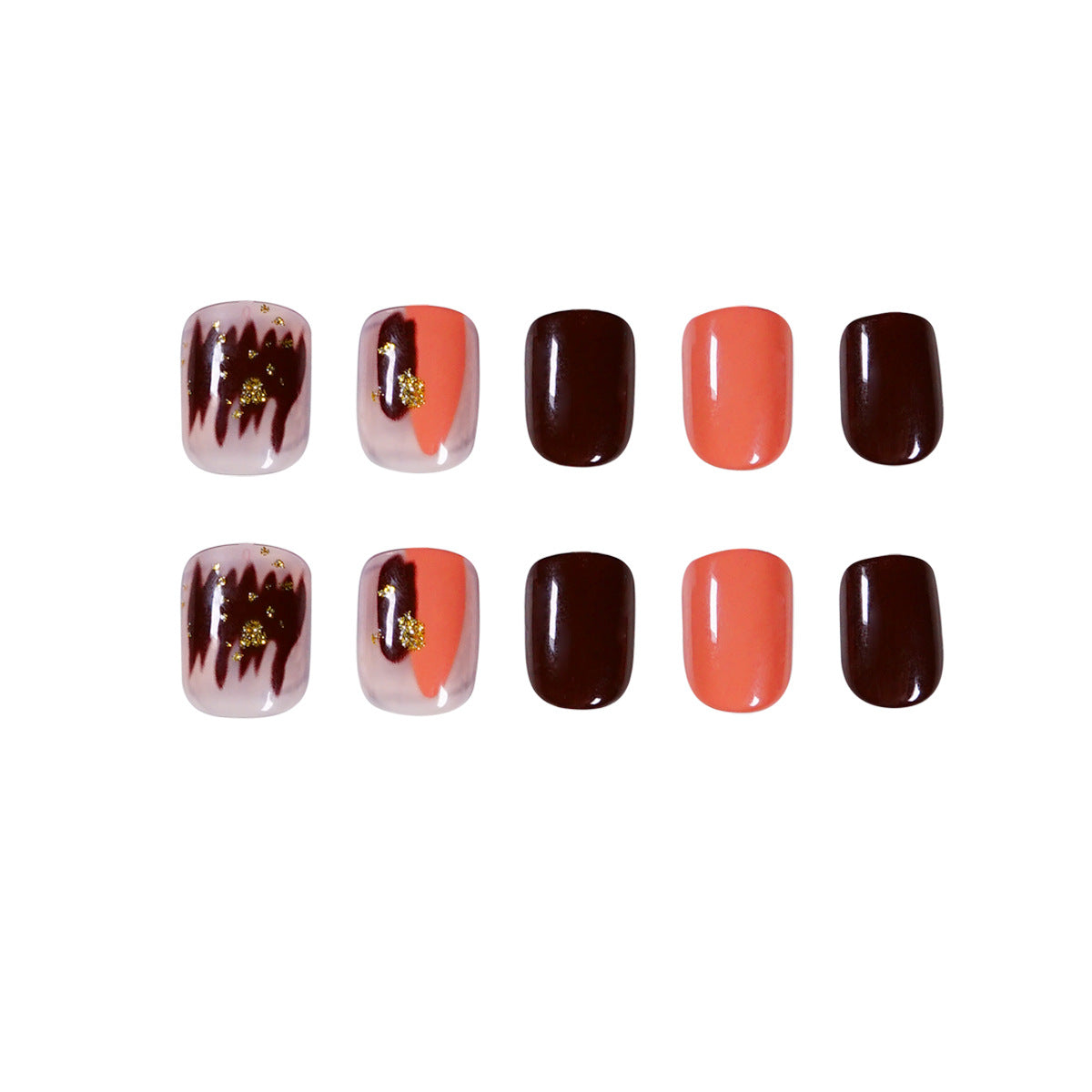 Künstliche Nagelkunst mit Goldverzierungen Brehn