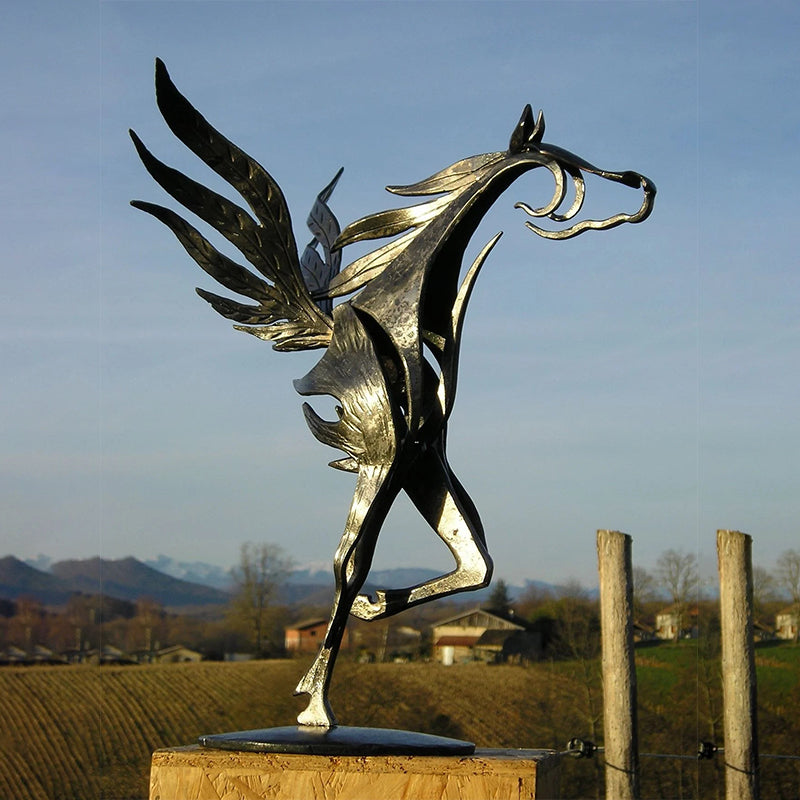 Pferdeskulptur aus Metall | Handgefertigte Gartenfigur | Wetterfeste Gartendekoration | 20 × 20 cm