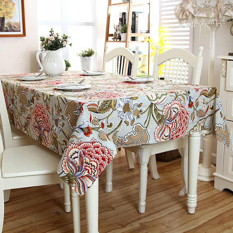 Verschnörkeltes Blumenmuster Tischdecke