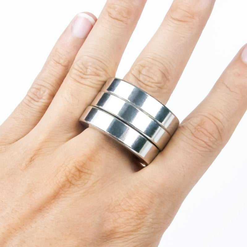 Brehn | Faltbares Vier-Ring-Rostfrei-Fidget-Spielzeug