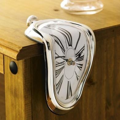 Verzerrte Schmelzende Uhr | Brehn