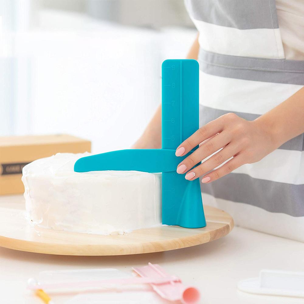 Verstellbarer Kuchencremeschaber | Brehn