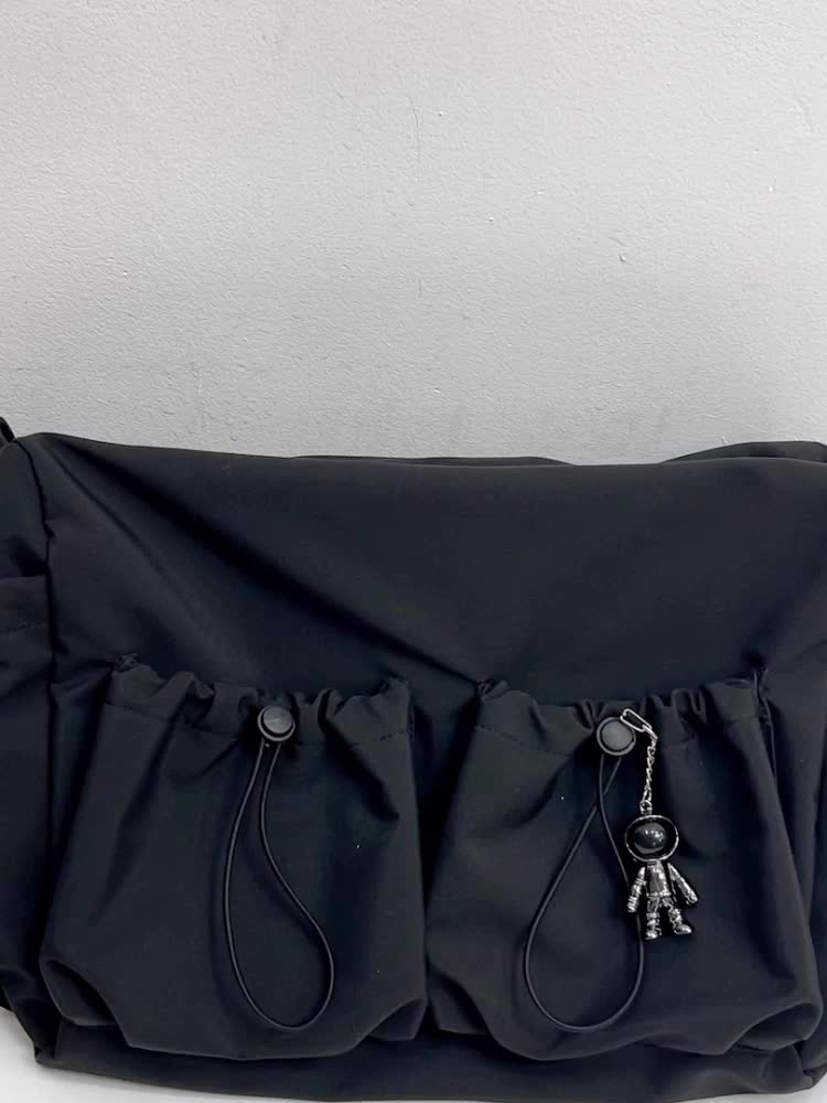 UrbanLiner Nylon Messenger Bag – Schwarze Umhängetasche mit Reißverschluss für den täglichen Gebrauch | Brehn