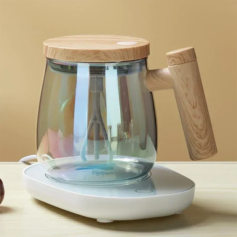 Selbstumrührender Kaffeebecher