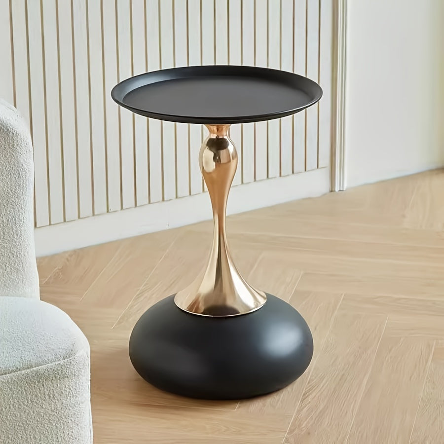 Moderner Seitenschrank mit keramischem Sockel und Metallbeinen – 55 cm hoch | Brehn