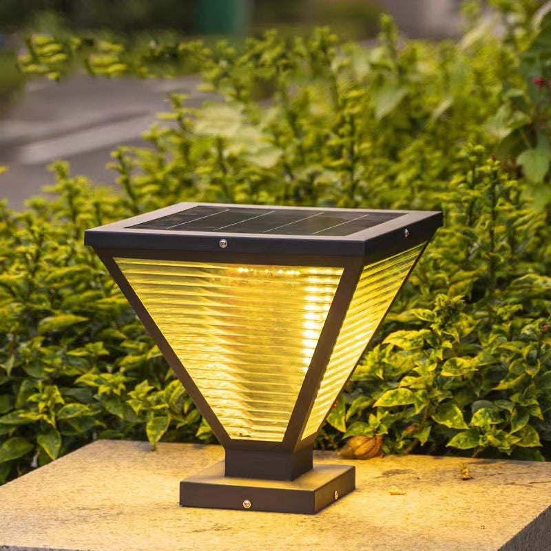Modern Minimalist Solar Waterproof Square Prismatic Stainless Steel Glass LED Außenleuchte Für Patio | Brehn