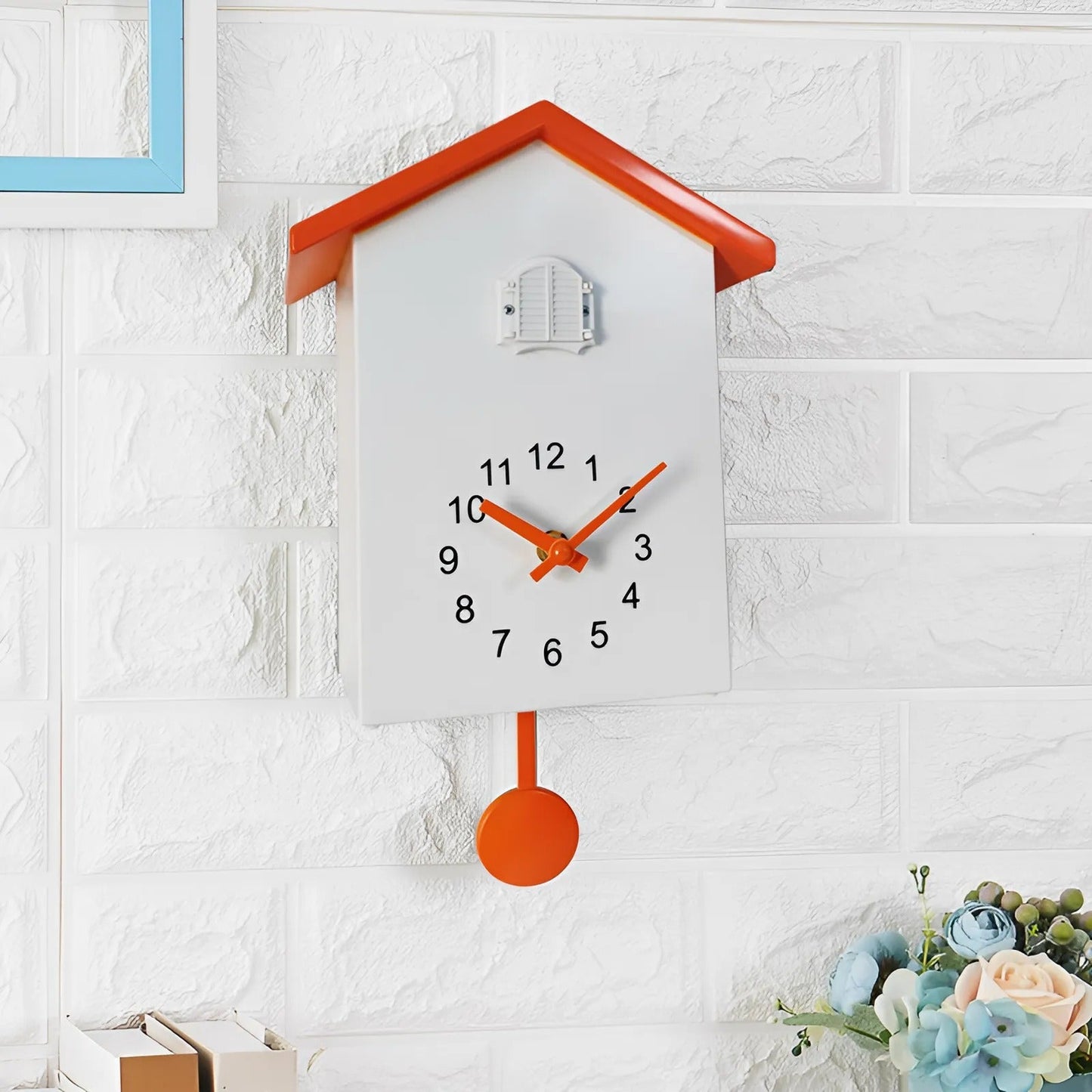 Moderne Kuckuck Quartz Wanduhr mit minimalistisches Design | Brehn
