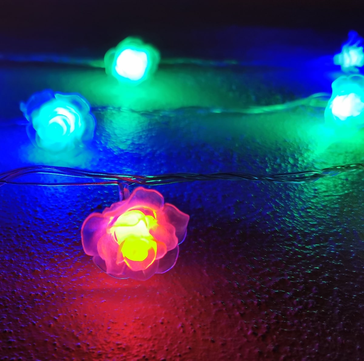 LED-Lichterkette mit Blumen 20 Stk. Transparent - Mehrfarbig mit Blinkfunktion (3,5 Meter) | Brehn