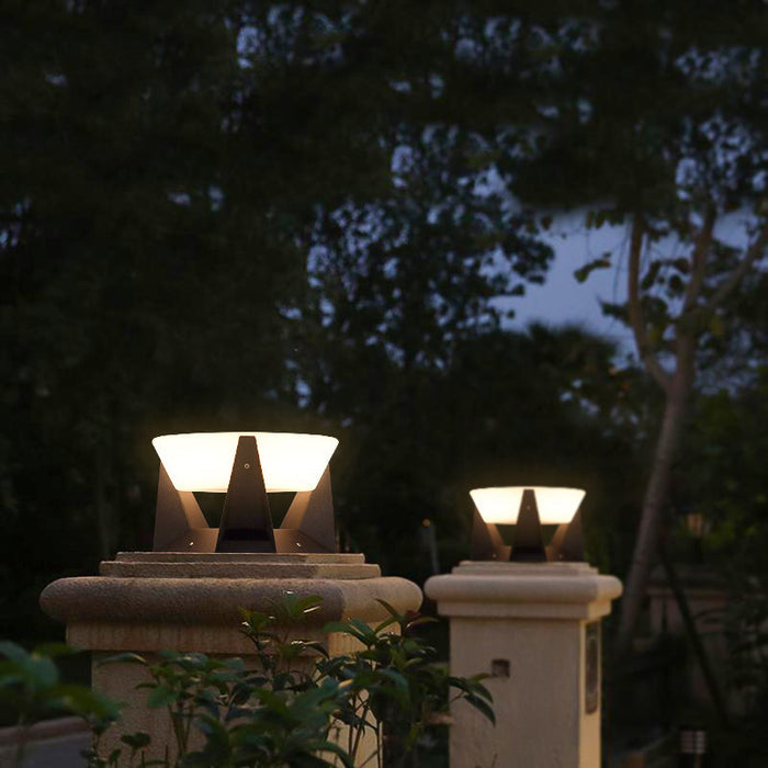 Brehn | Designer Solarbetriebene Außenlampe