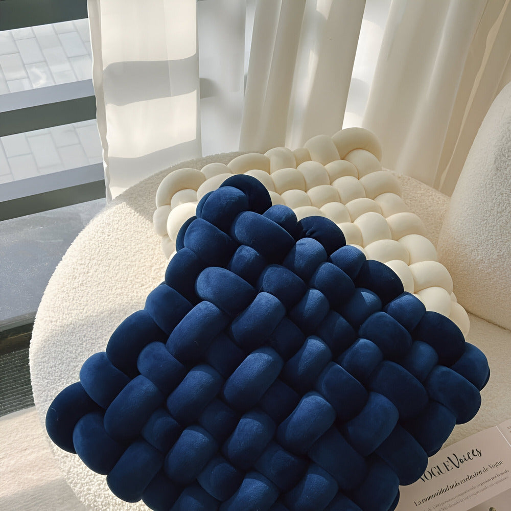 Brehn | Dekokissen mit Knopfdesign
