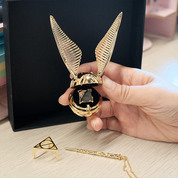 Goldene S-Ringbox
