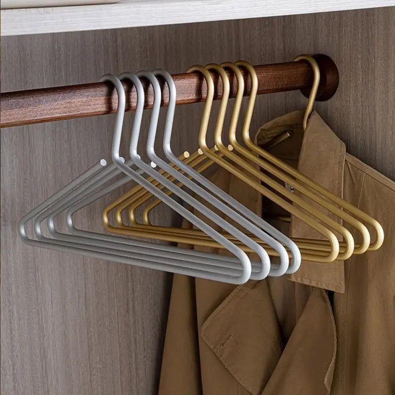 Brehn | Luxus Anzug matte Kleiderbügel Set 4 plus 1
