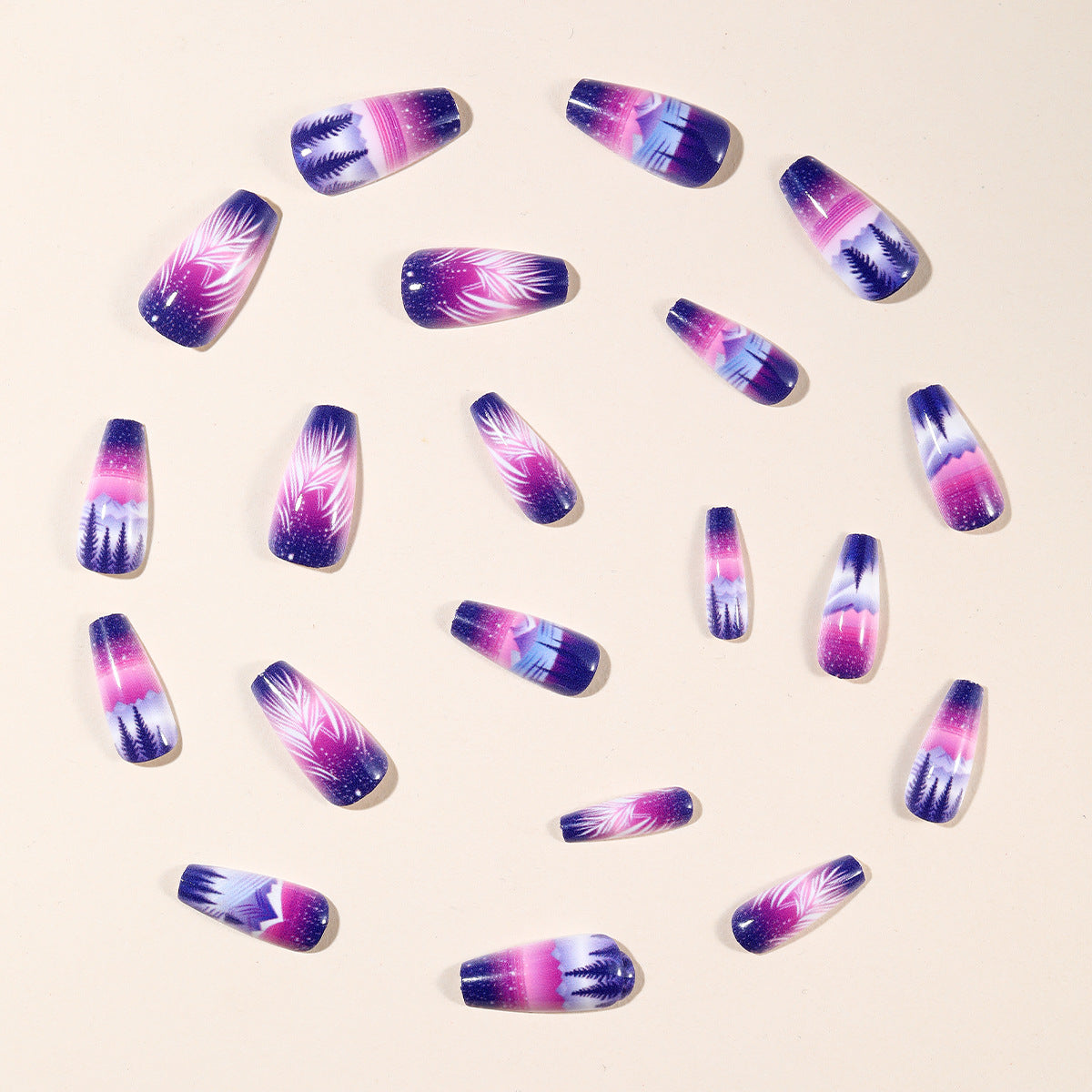 Künstlerisches Farbverlauf-Nail-Art-Design Brehn