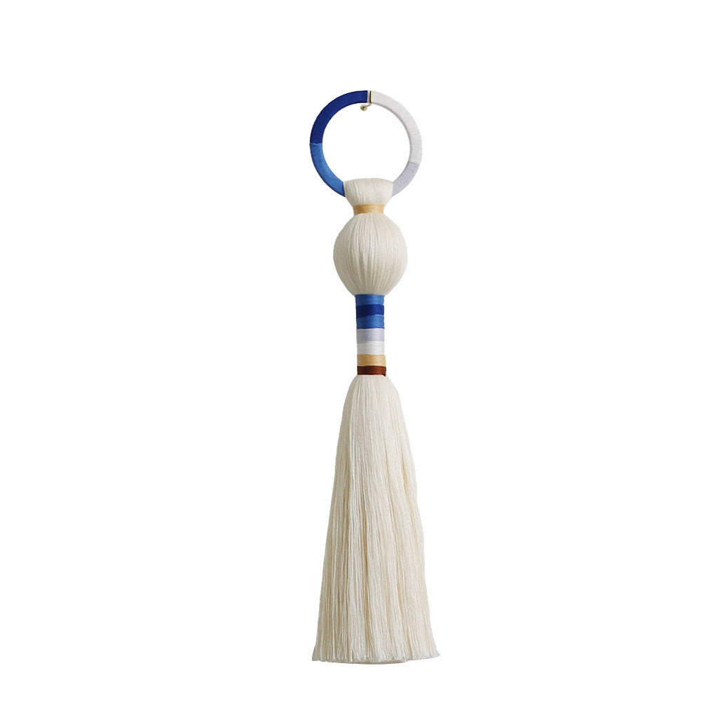Wanddekoration mit elegantem Quastendesign