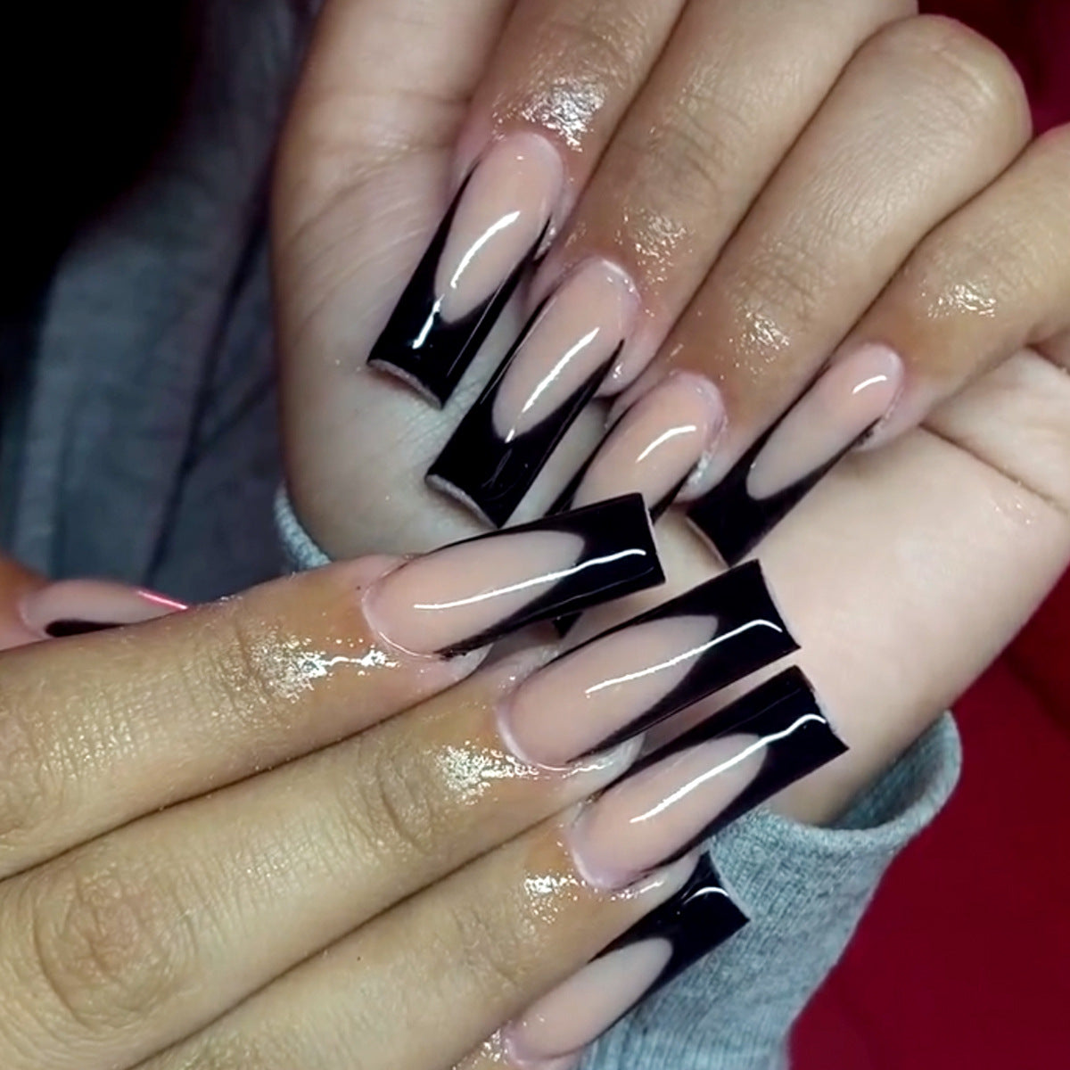 Elegante Ombre French Tip Acrylnägel Brehn