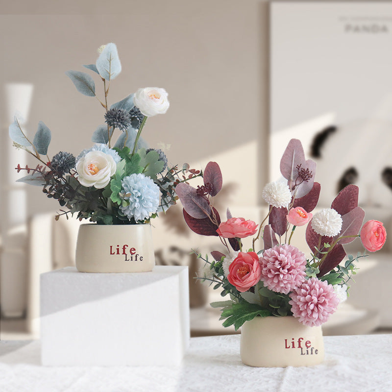 Dekorative Blumenarrangement für Tischdekoration