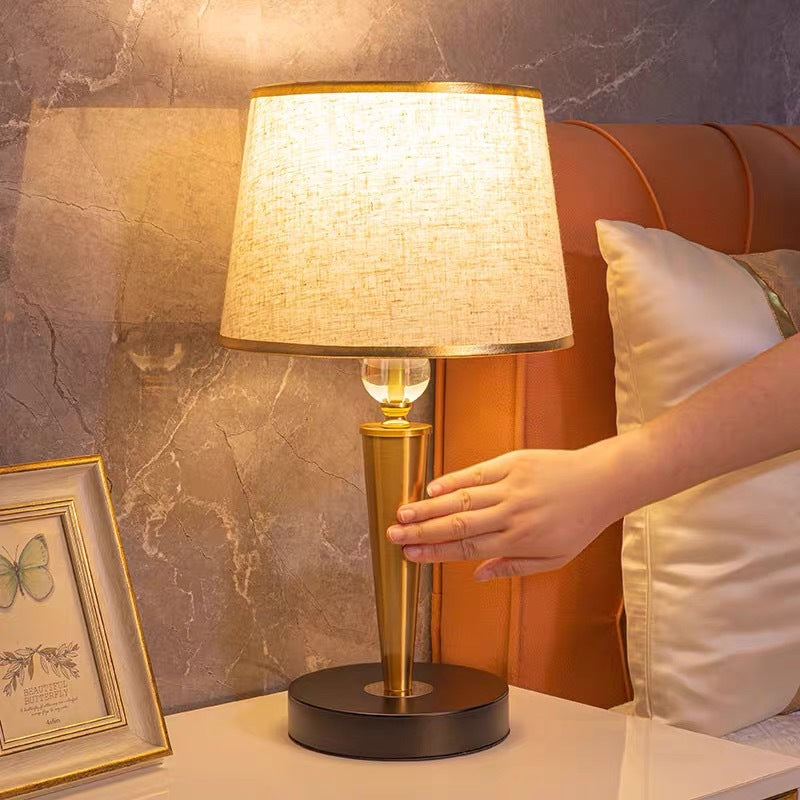 Elegante Touch-Control-Nachtischlampe