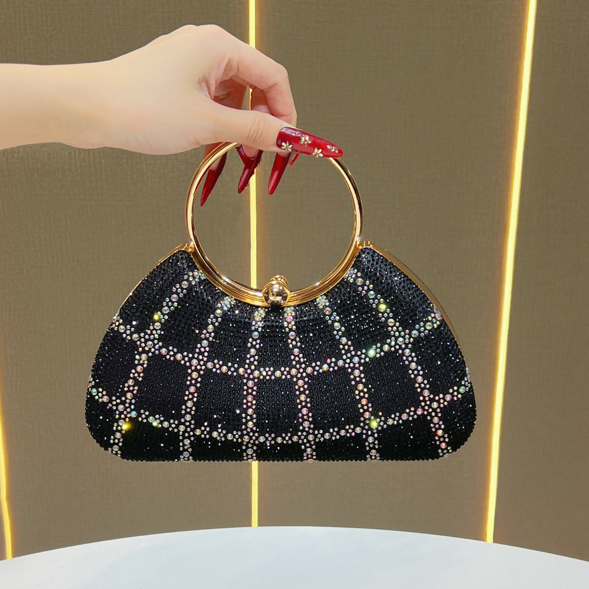 Rhinestone-besetzte Abendhandtasche