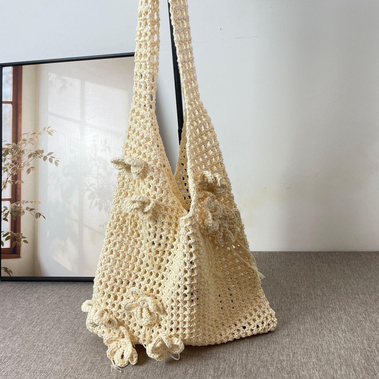 Handgeknüpfte Umhängetasche mit Blumenmuster Brehn