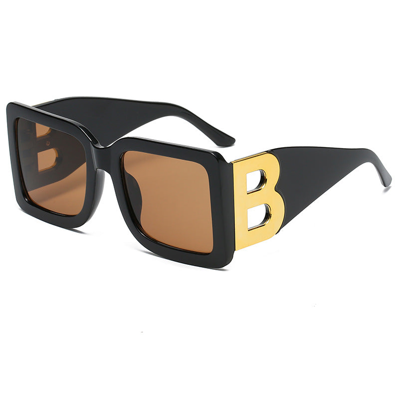Damen Oversized Sonnenbrille mit dekorativem Rahmen Brehn