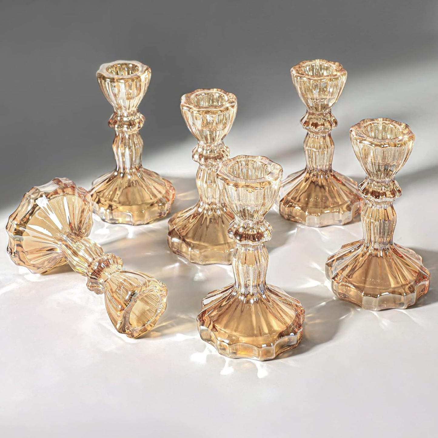 Kristallschnitt-Glas-Teelichthalter mit geripptem Fuß Brehn