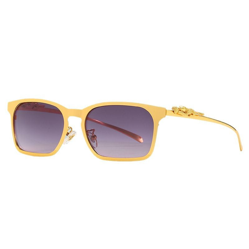 Damen modische oversized Sonnenbrille mit glamourosem Design und goldenen Akzenten Brehn