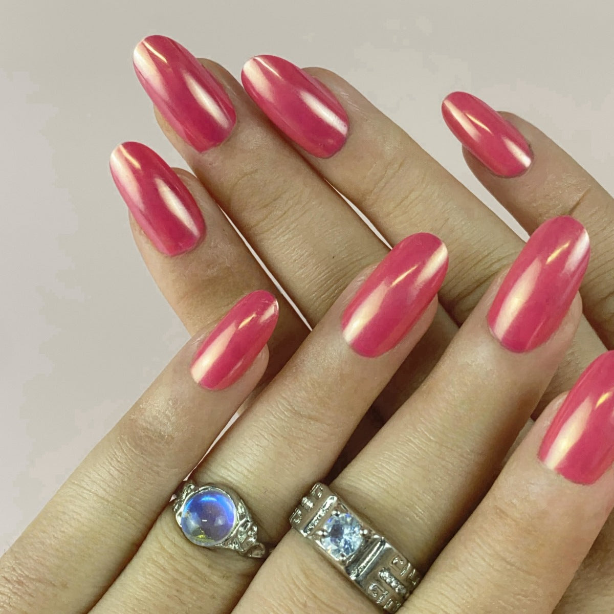 Glänzende langanhaltende Nagelkunst Brehn