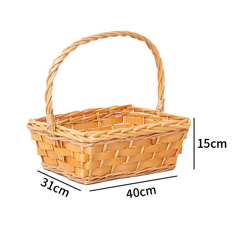 Handgefertigter Korb aus natürlichem Rattan