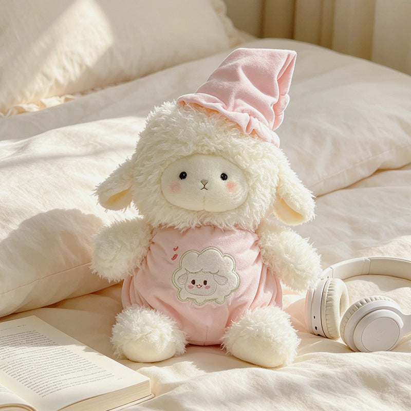 Plüsch Lamm Kuscheltier mit gesticktem Overall und Schlafmütze Brehn