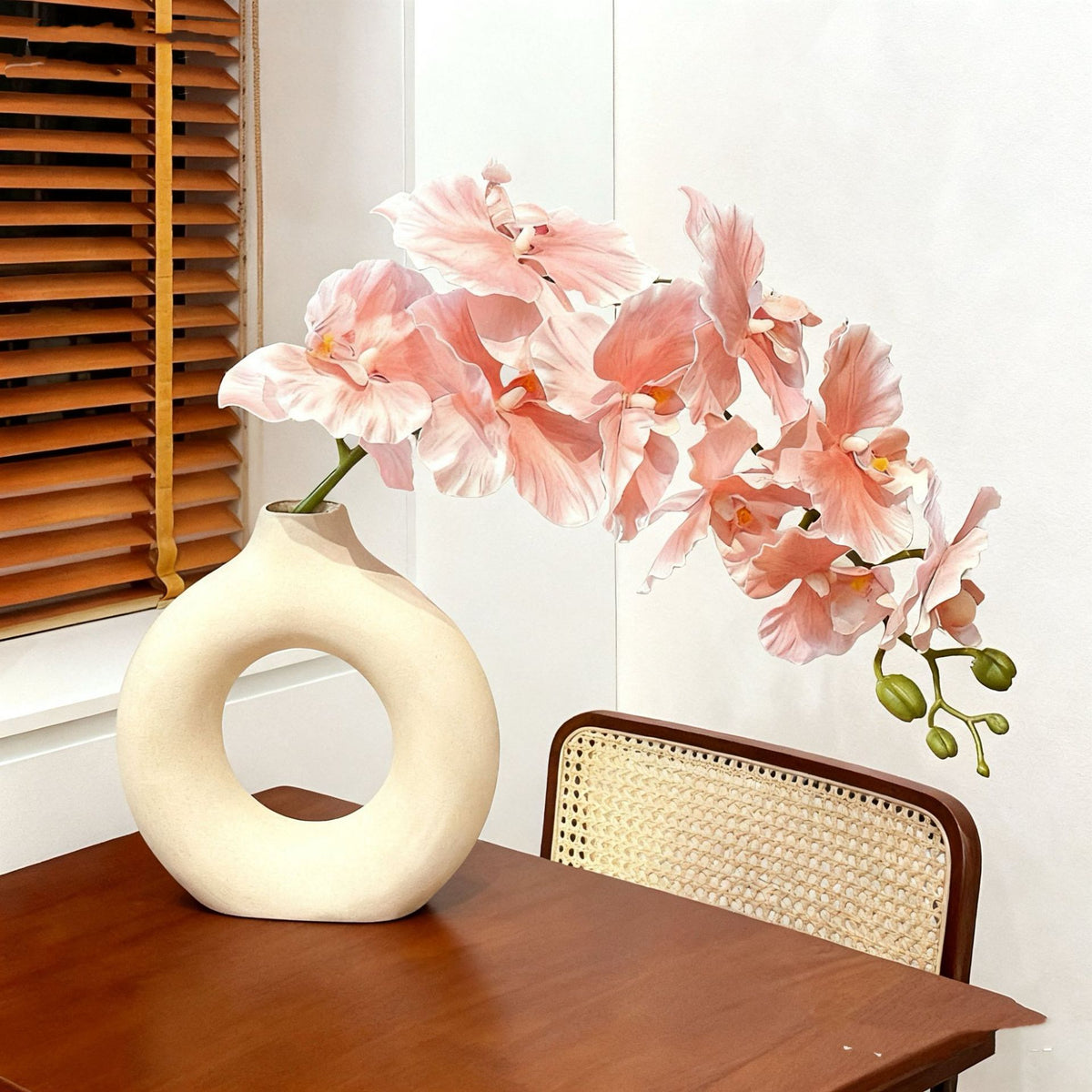 Elegante Seiden-Orchideen-Anordnung