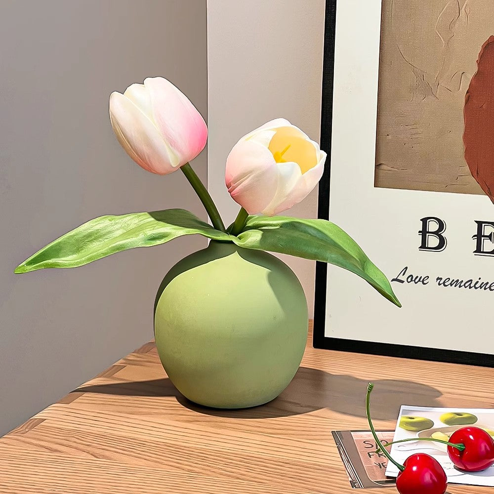 Dekorative Tulpenanordnung für die Wohnkultur
