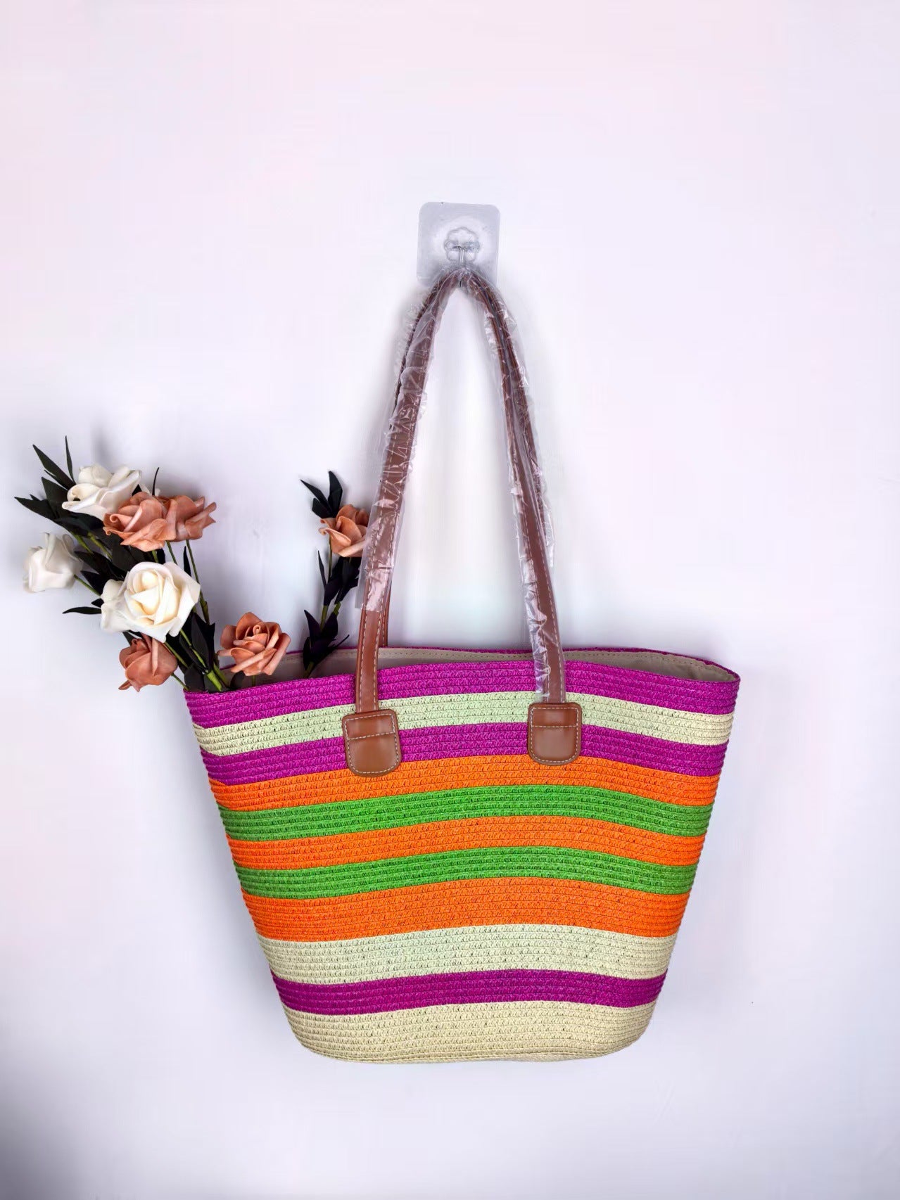 Sommerliche Strandtasche und Sonnenhut Brehn