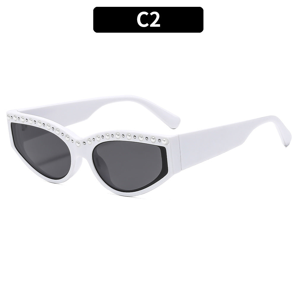 Vintage-inspirierte Cat-Eye-Sonnenbrille mit Strassbesatz