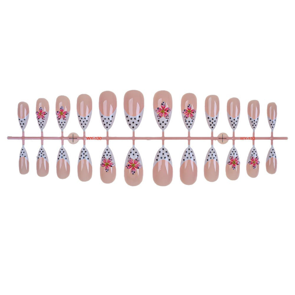 Dekorativer Floral-Akzent Press-On Nagelset Brehn