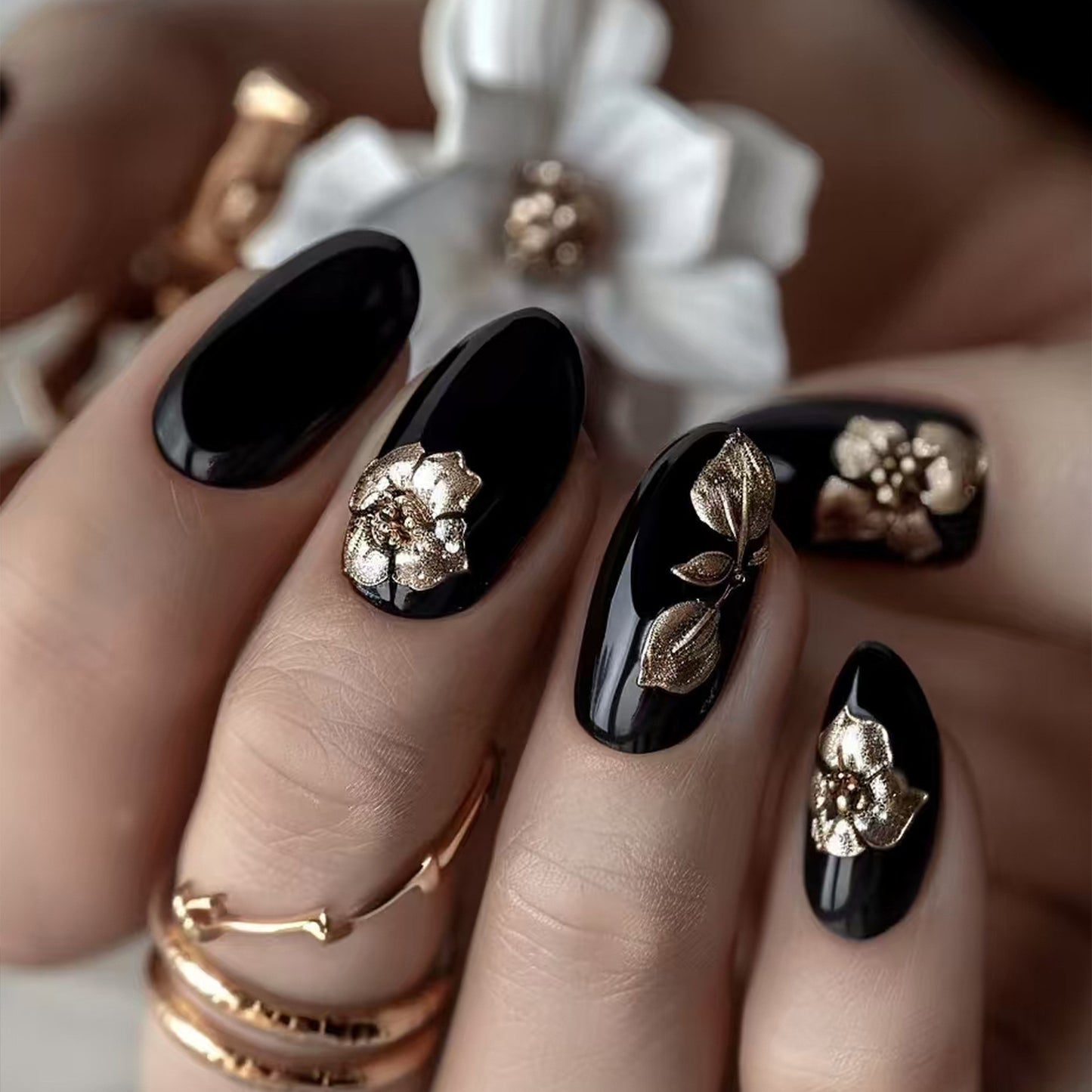 Kunstvolle 3D Nagelspitzen mit maritimem Design Brehn