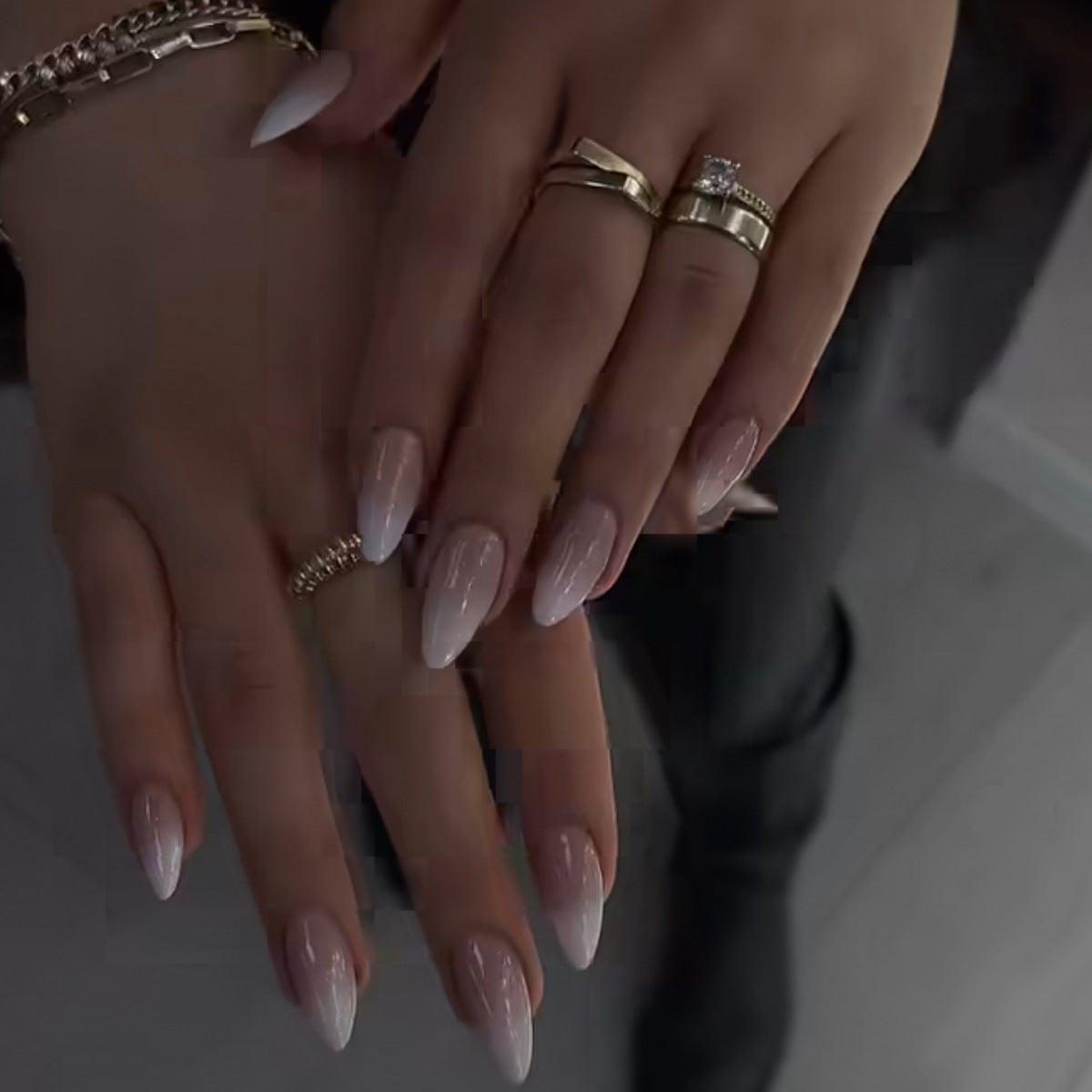 Elegante Ombre Stiletto Press-On Nagel Set Brehn