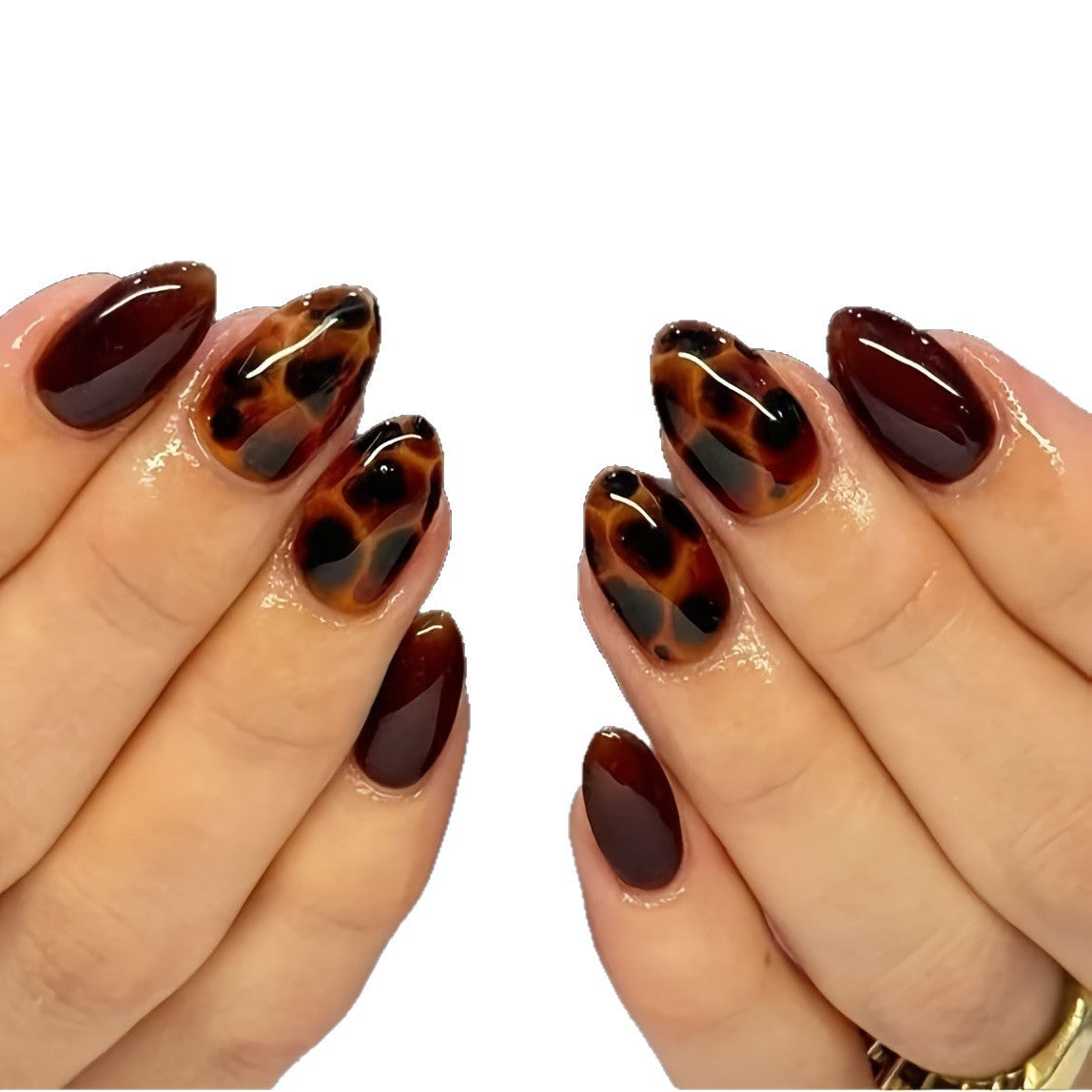 Glänzendes Natürliches Look Illusion Nagelset Brehn