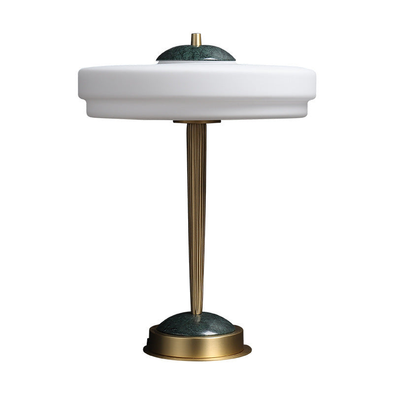 Moderne Minimalistische Tischlampe mit elegantem Globus-Design