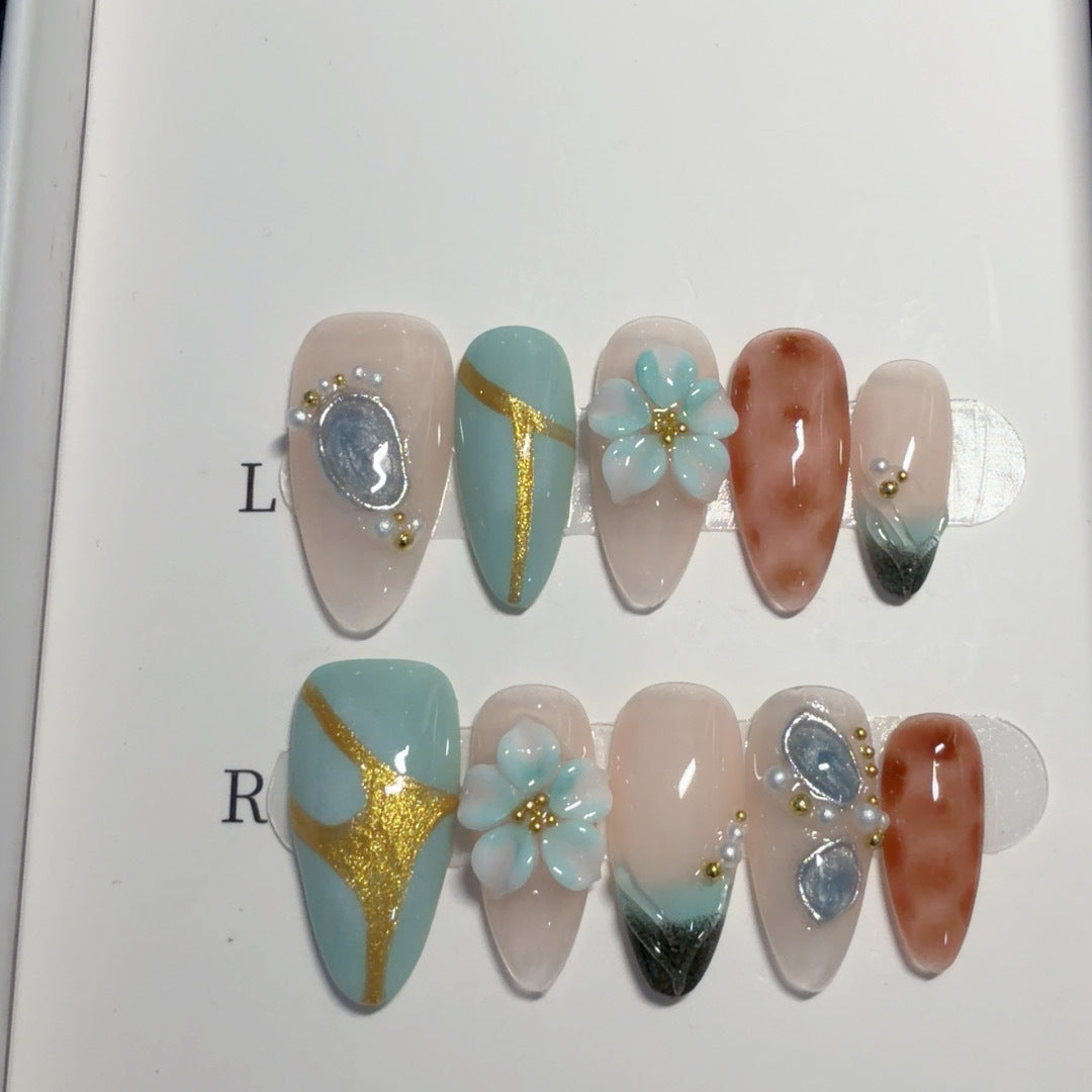 Dekoratives Floral 3D Press-On Nagelkunst Set