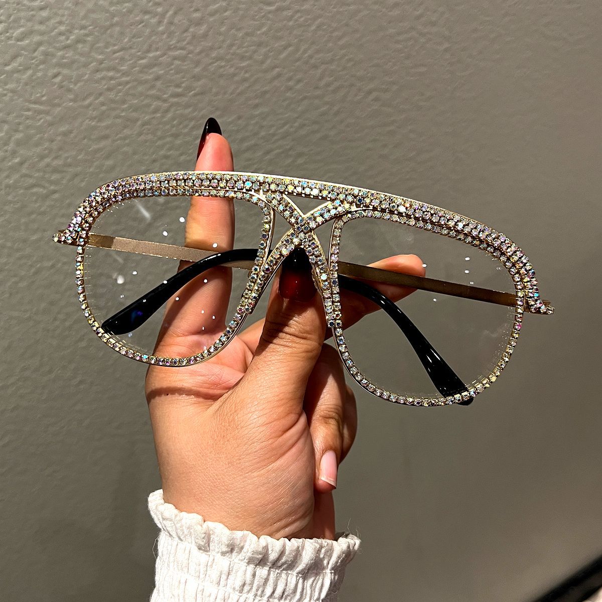Damen Glamouröse oversized Sonnenbrille mit funkelndem Kristallrahmen Brehn